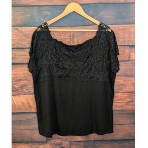 Torrid Women's black lace top size 4